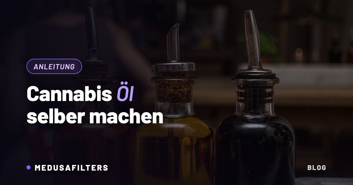 Cannabis Öl selber machen: drei Glasflaschen mit Ausgießer, gefüllt mit Speiseöl in verschiedenen Farbtönen