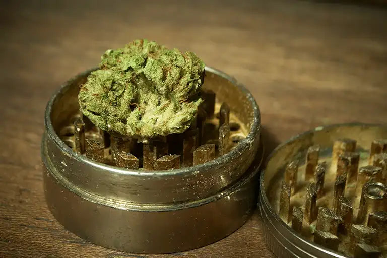 grinder crusher marijuana metall