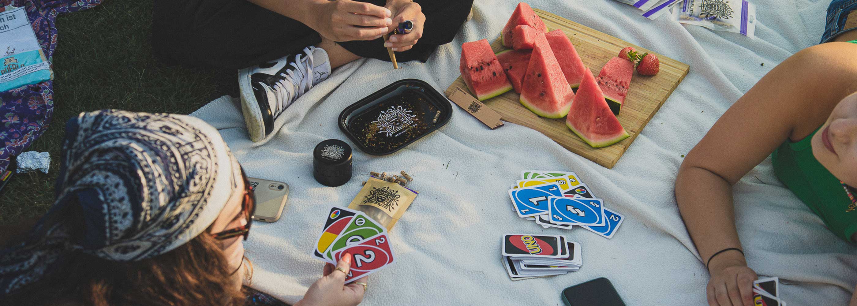 Picknick Uno spielen Wassermelone Medusafilters Rolling Tray Joint Aktivkohlefilter 