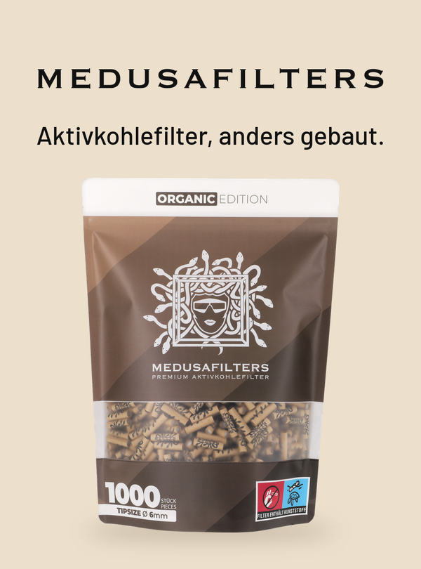 Wortmarke Medusafilters und der Satz Aktivkohlefilter, anders gebaut. Daneben ein 1000er-Beutel ORGANIC Edition