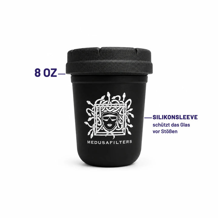 RE:STASH Jar 8 OZ in BLACK mit Silikonsleeve; das Silikonsleeve schützt das Glas vor Stößen